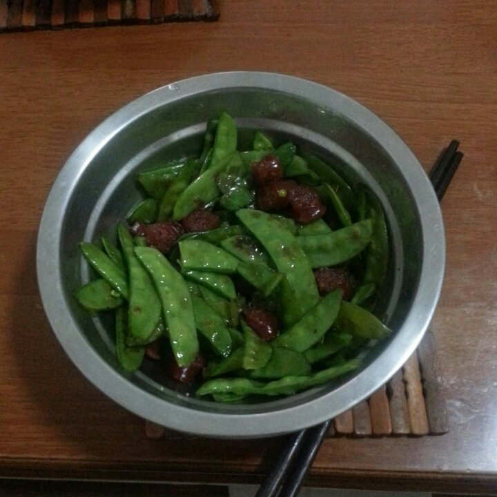 荷兰豆炒腊肠