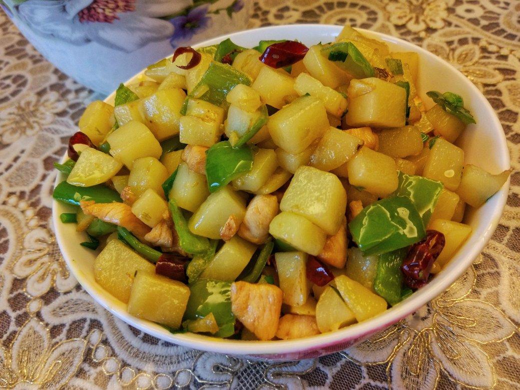 一道怎么做都好吃的干煎土豆鸡丁（红烧，咖喱，椒盐，孜然）