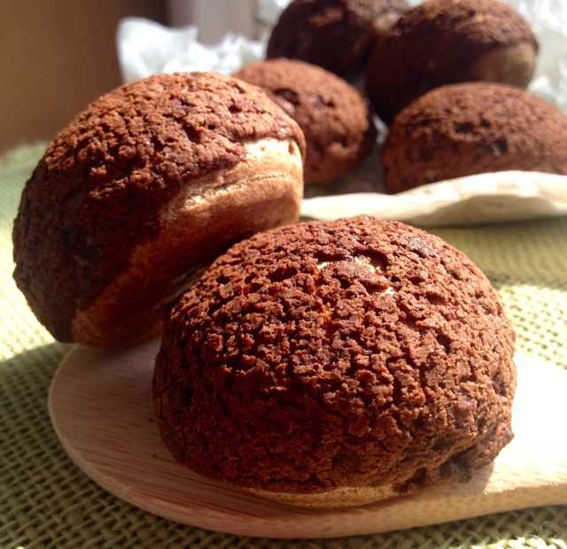 丸子的幸福做的巧克力酥皮泡芙