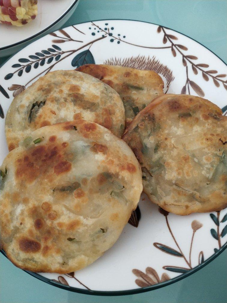 葱油饼（面粉吸水量不一样、水慢慢加）