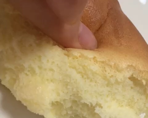 佛系烘焙-可能是油最少的古早蛋糕的做法 步骤12
