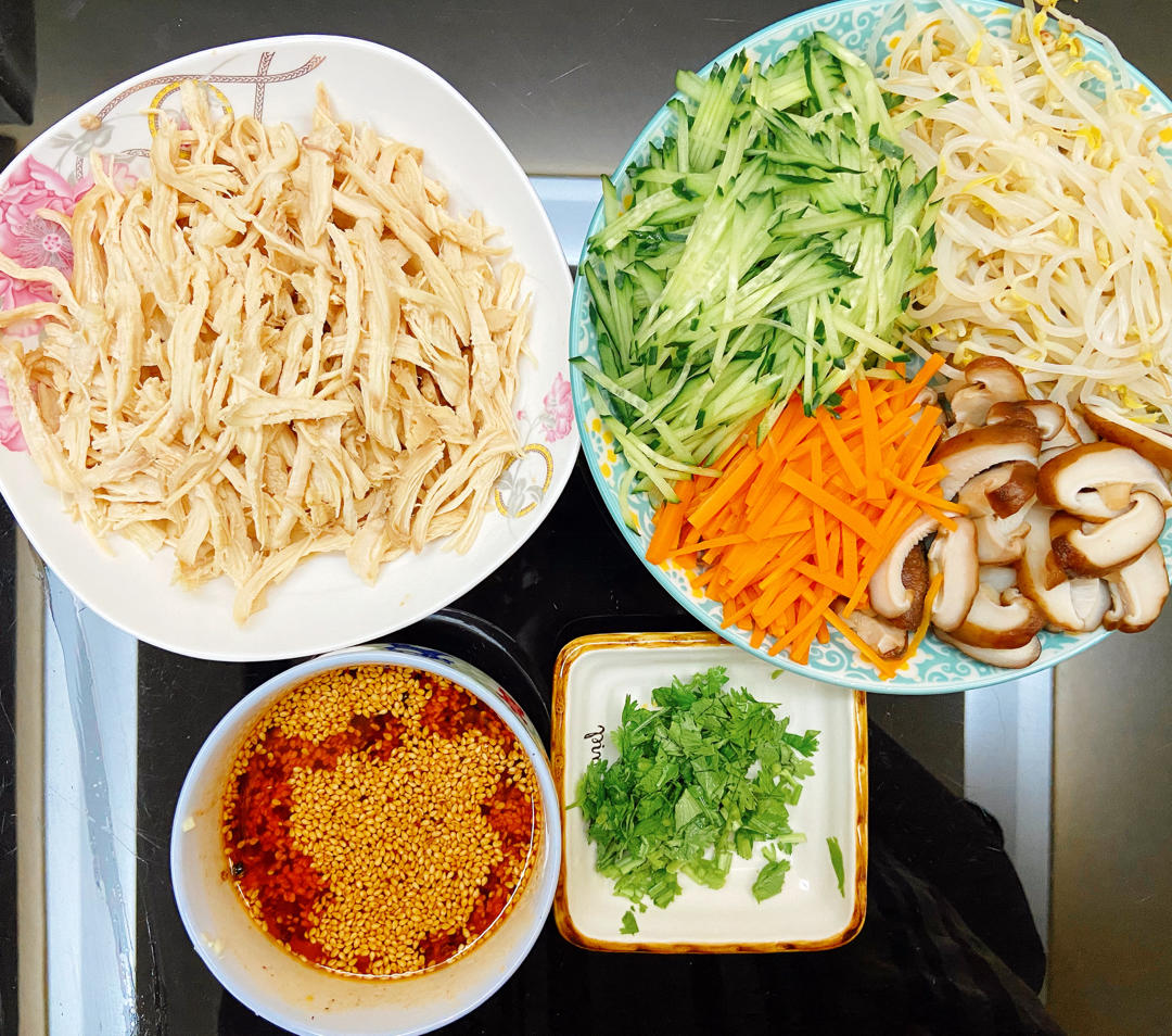 一人食 ｜ 椒麻麻麻鸡丝凉面（快手懒人版）
