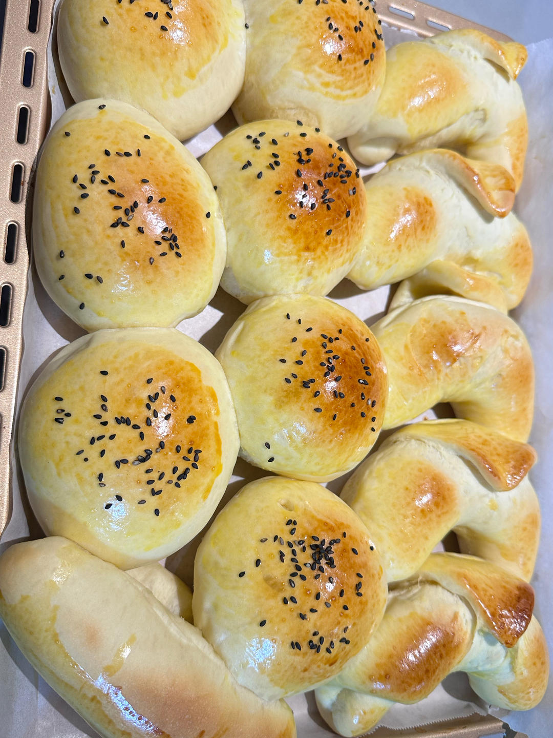 波兰种牛奶餐包