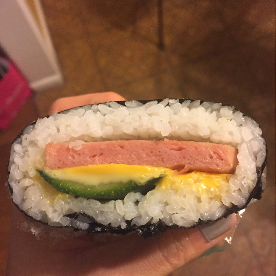 不用捏的饭团(おにぎらず)