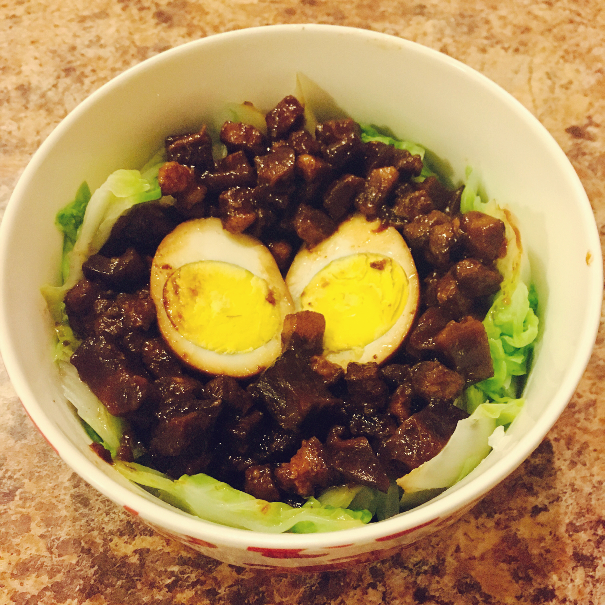 洋葱酥卤肉饭
