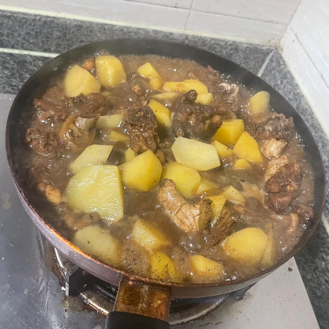土豆烧鸡（非常下饭哦~）