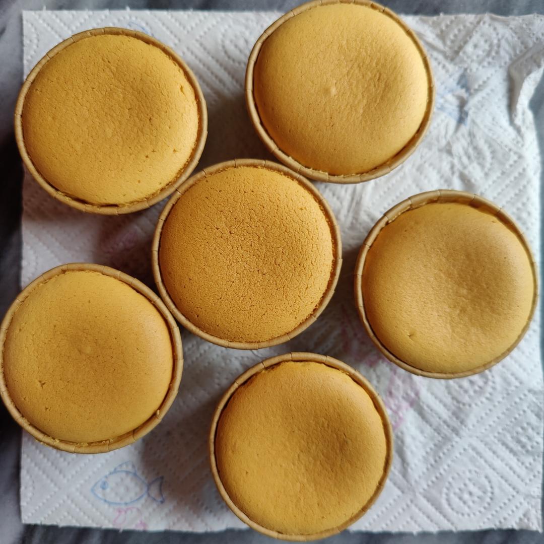 不塌不裂的纸杯戚风蛋糕