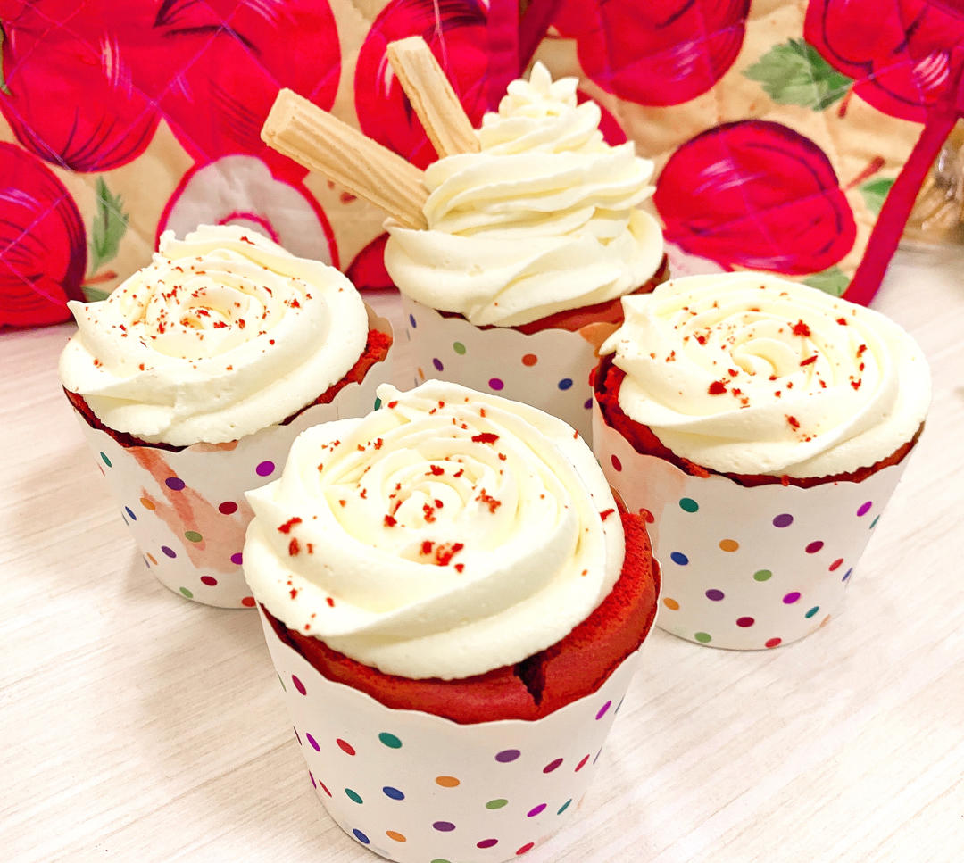 传统红丝绒杯子蛋糕（极软无泡打粉）Red velvet cupcake