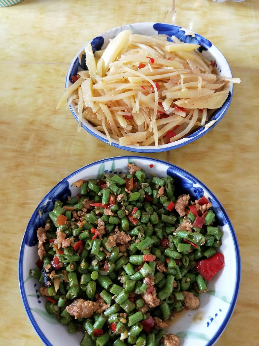 酸辣土豆丝-不用再愁不辣不酸了