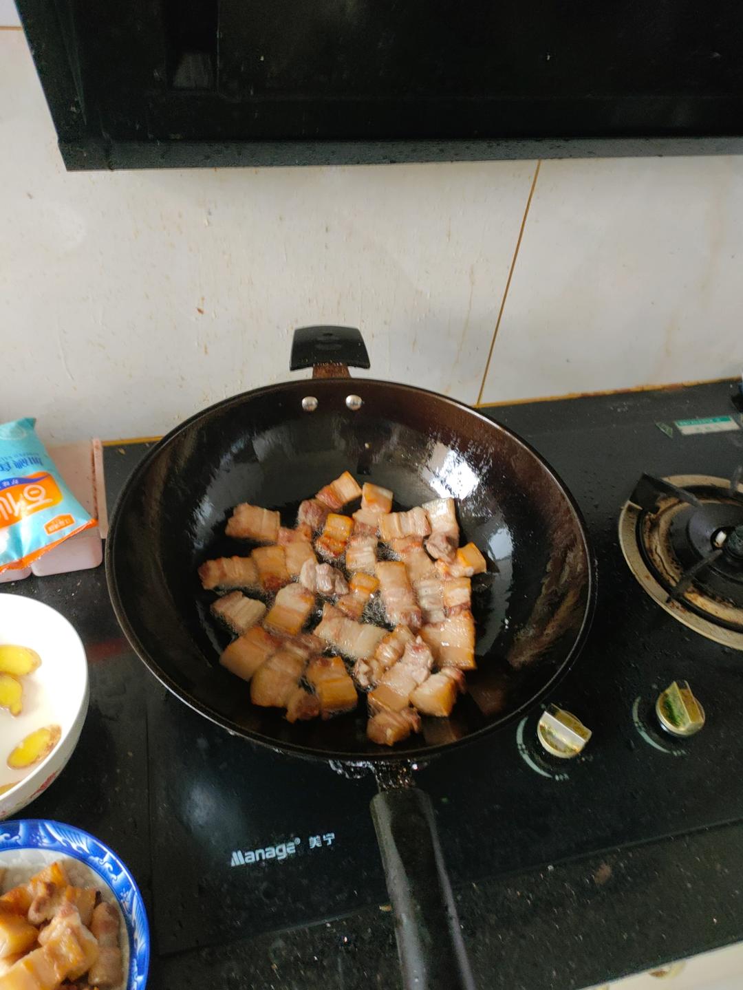 不焯水不放油的家常红烧肉