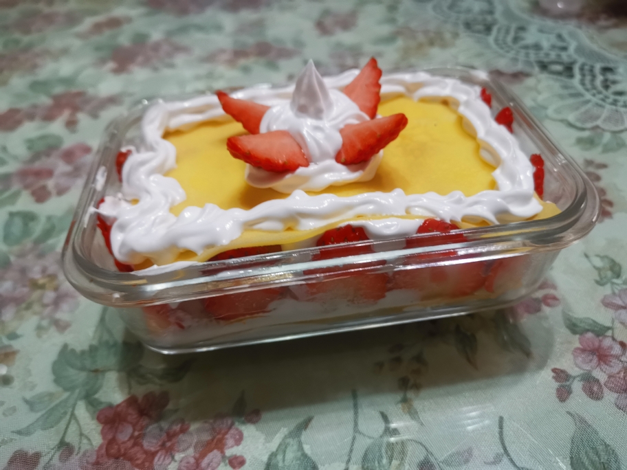 草莓芒果千层蛋糕（新手成功版）的做法
