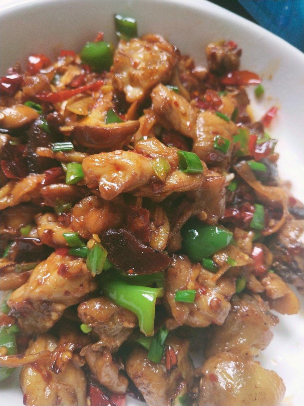 十三月灬做的辣子鸡