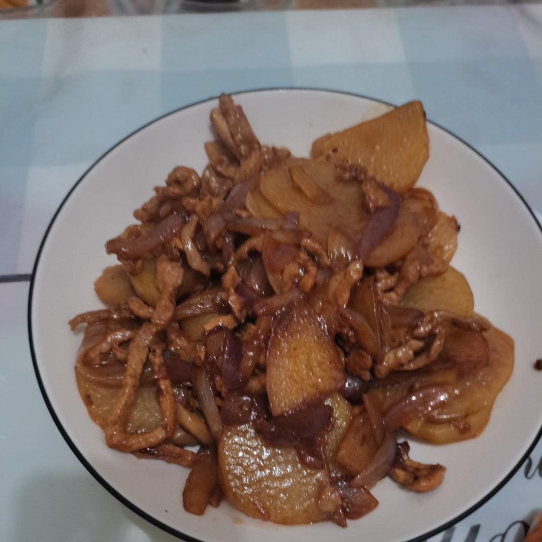 洋葱炒土豆