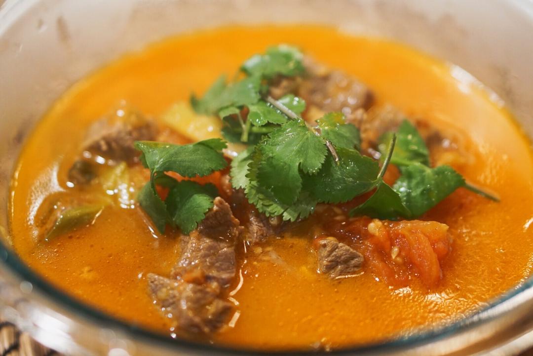 西红柿炖牛肉，酸酸的开胃菜