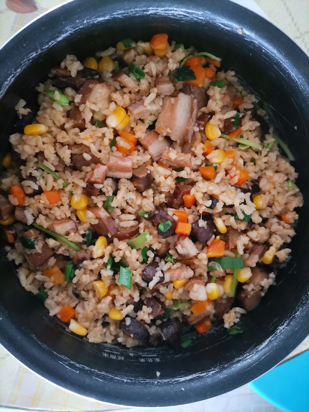香菇腊肉饭