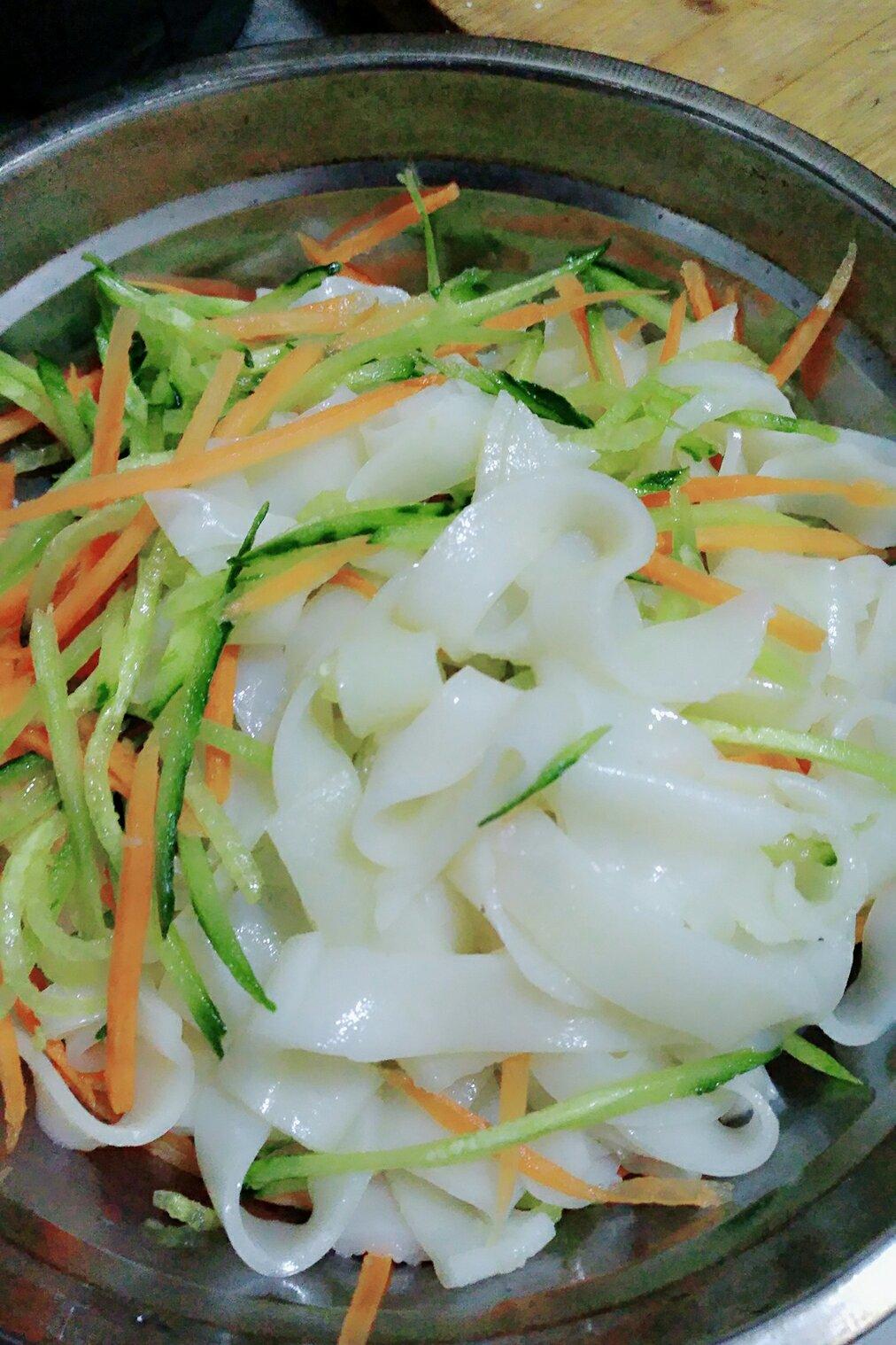 晓晓做的凉皮(不用洗面)