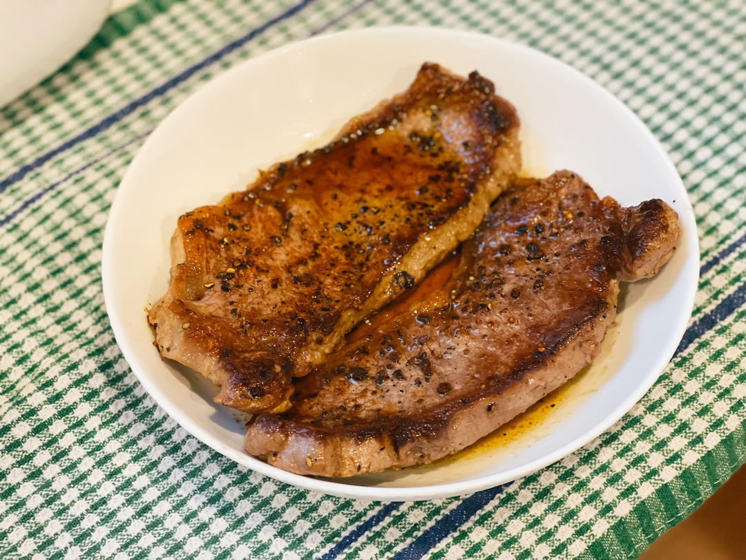好吃到哭的煎牛排