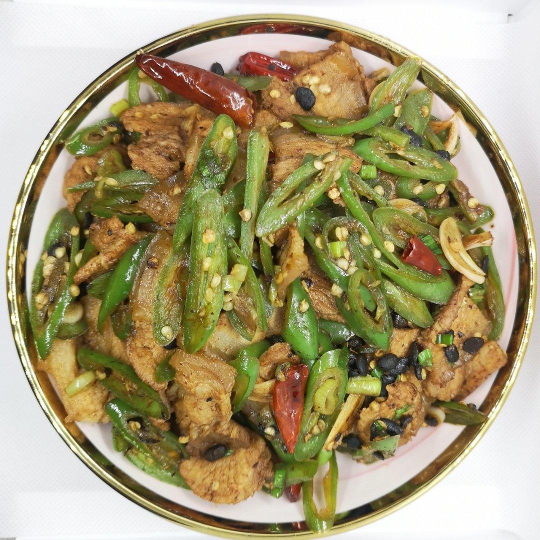 厨师长教你：“自贡小炒肉”的正宗做法，农家味十足