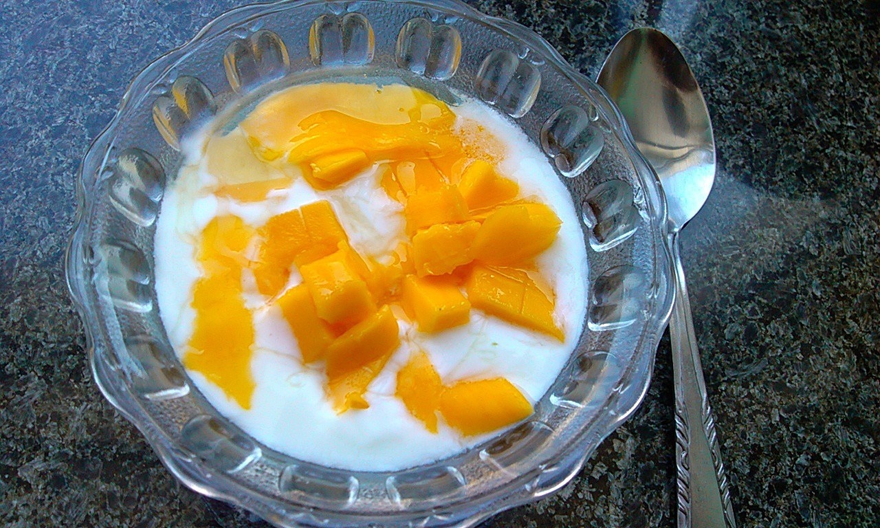 芒果酸奶伴蜂蜜的做法