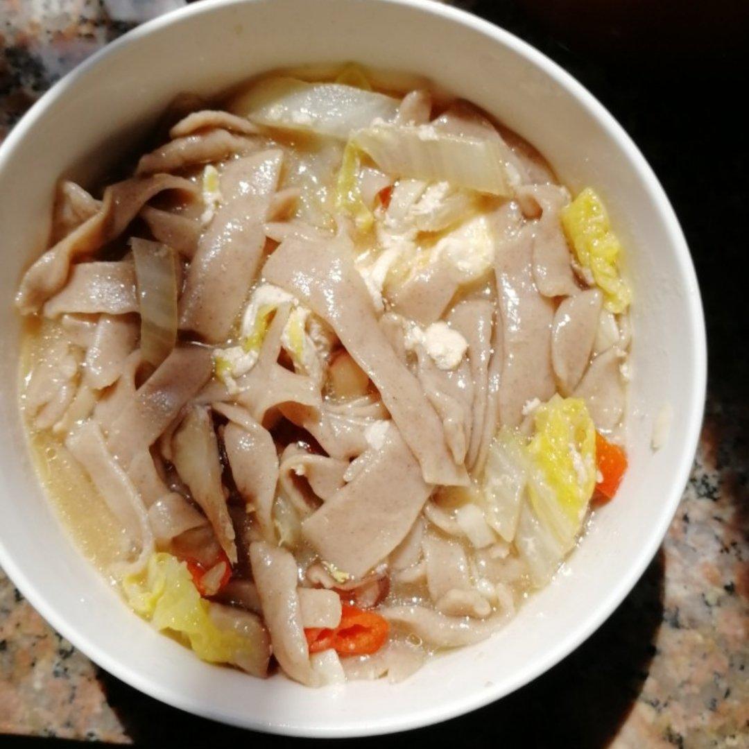 简易酸菜牛肉面【附全麦手擀面】