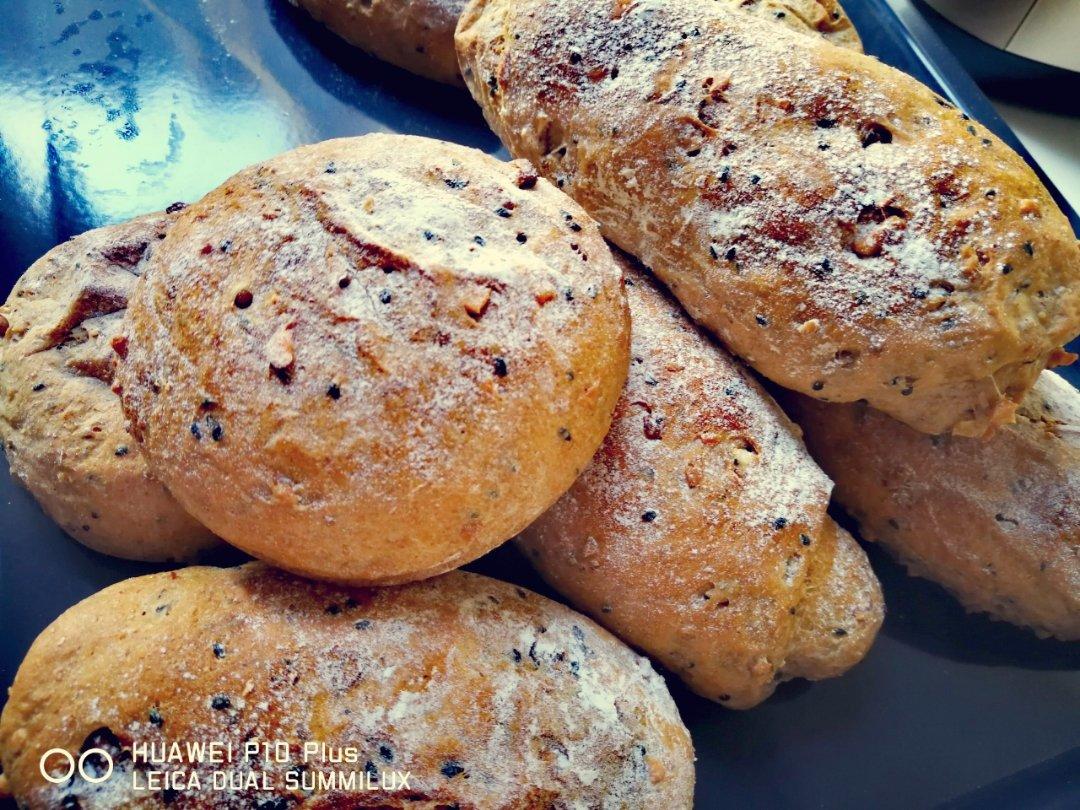 红糖全麦欧包（全营养：核桃+黑芝麻）