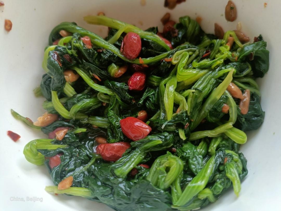 果仁菠菜