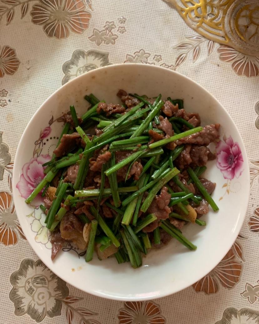 芹菜炒牛肉【附让牛肉嫩嫩的小秘密】