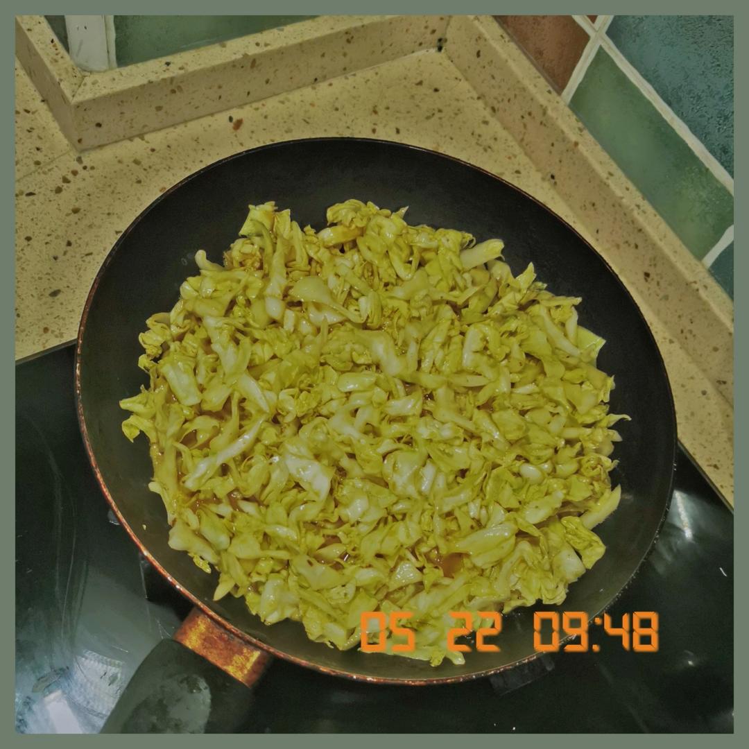 包菜蛋饼也太好吃了吧！！！吃撑才153大卡