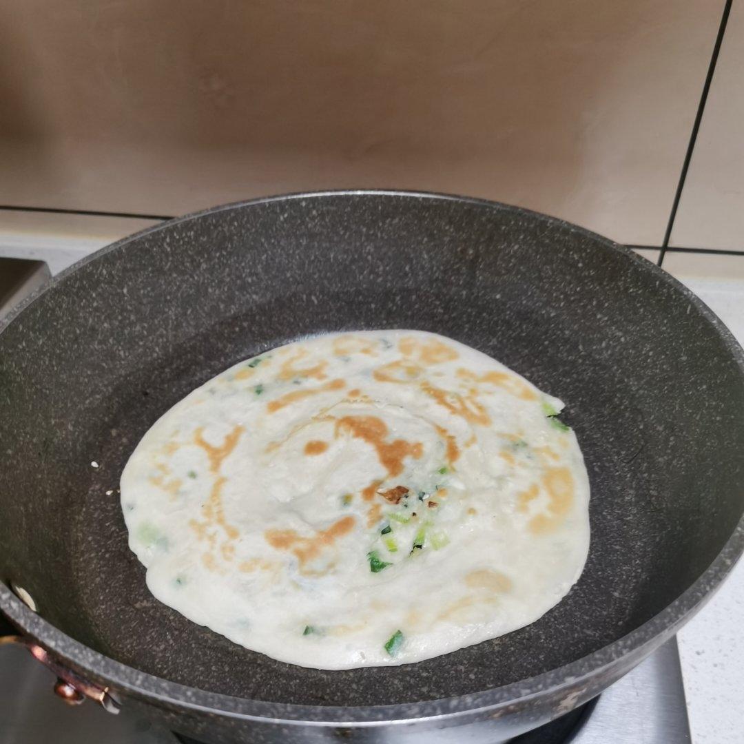大厨教你快手《家常葱油饼》的做法