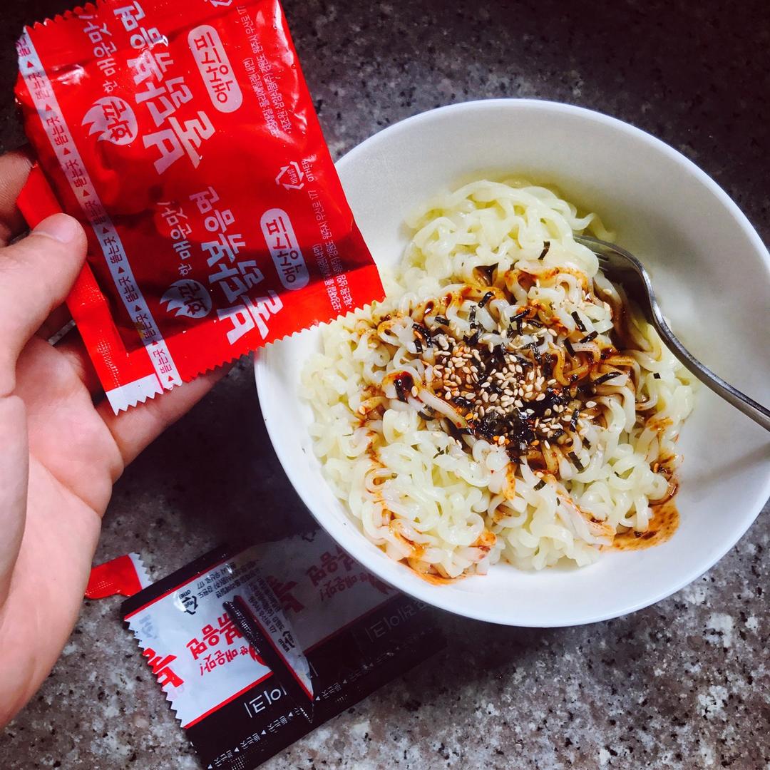 火鸡面（辣鸡面）