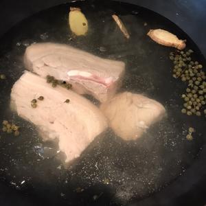 黄粿新吃法 黄粿回锅肉的做法 步骤1