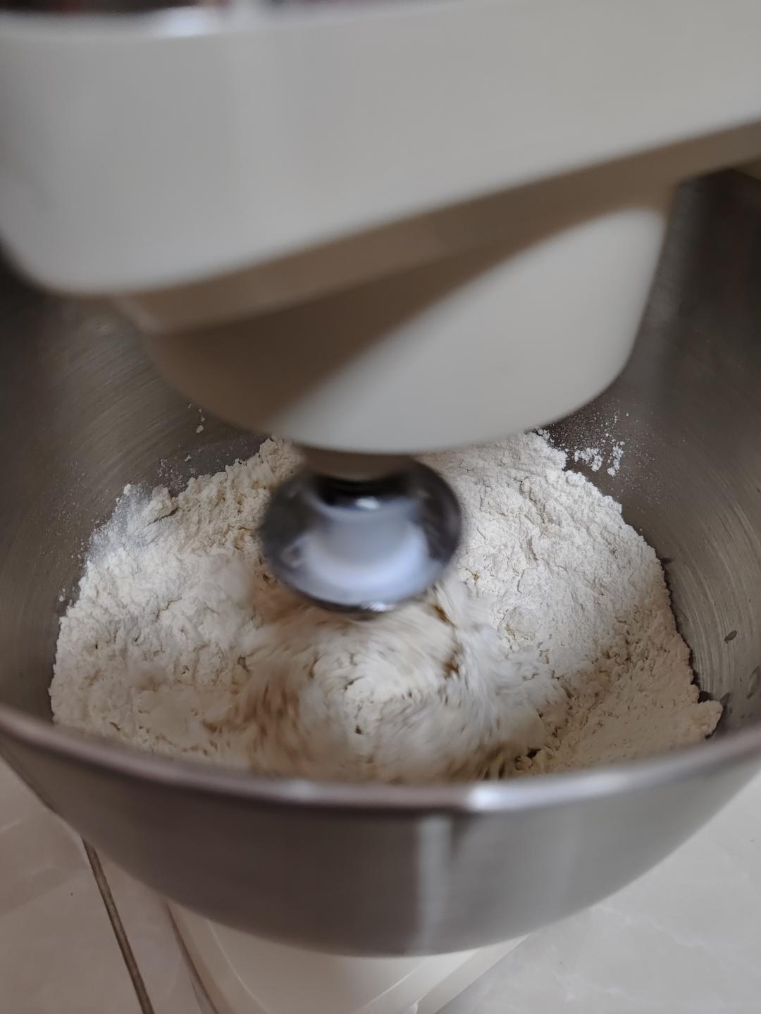 纯奶手撕吐司的做法 步骤1