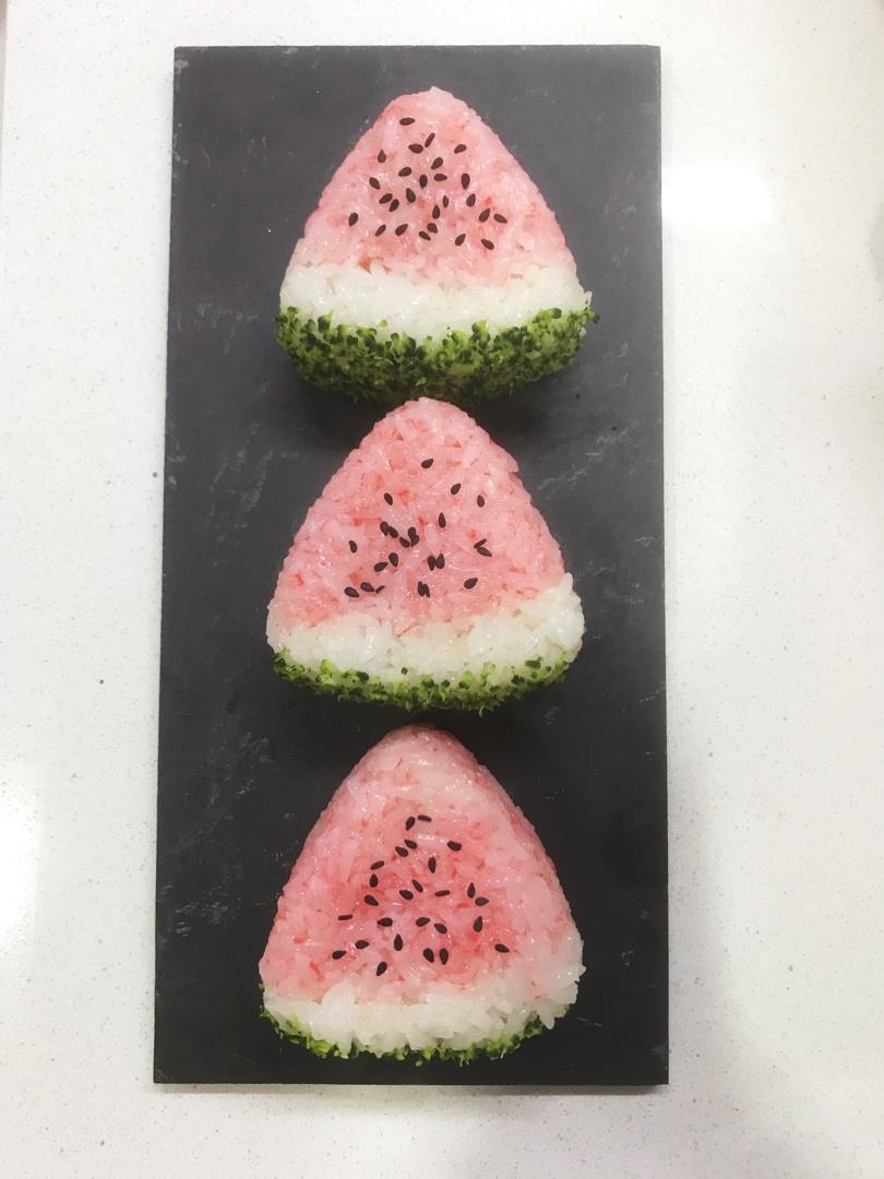 萌化了❗️粉可爱的西瓜寿司