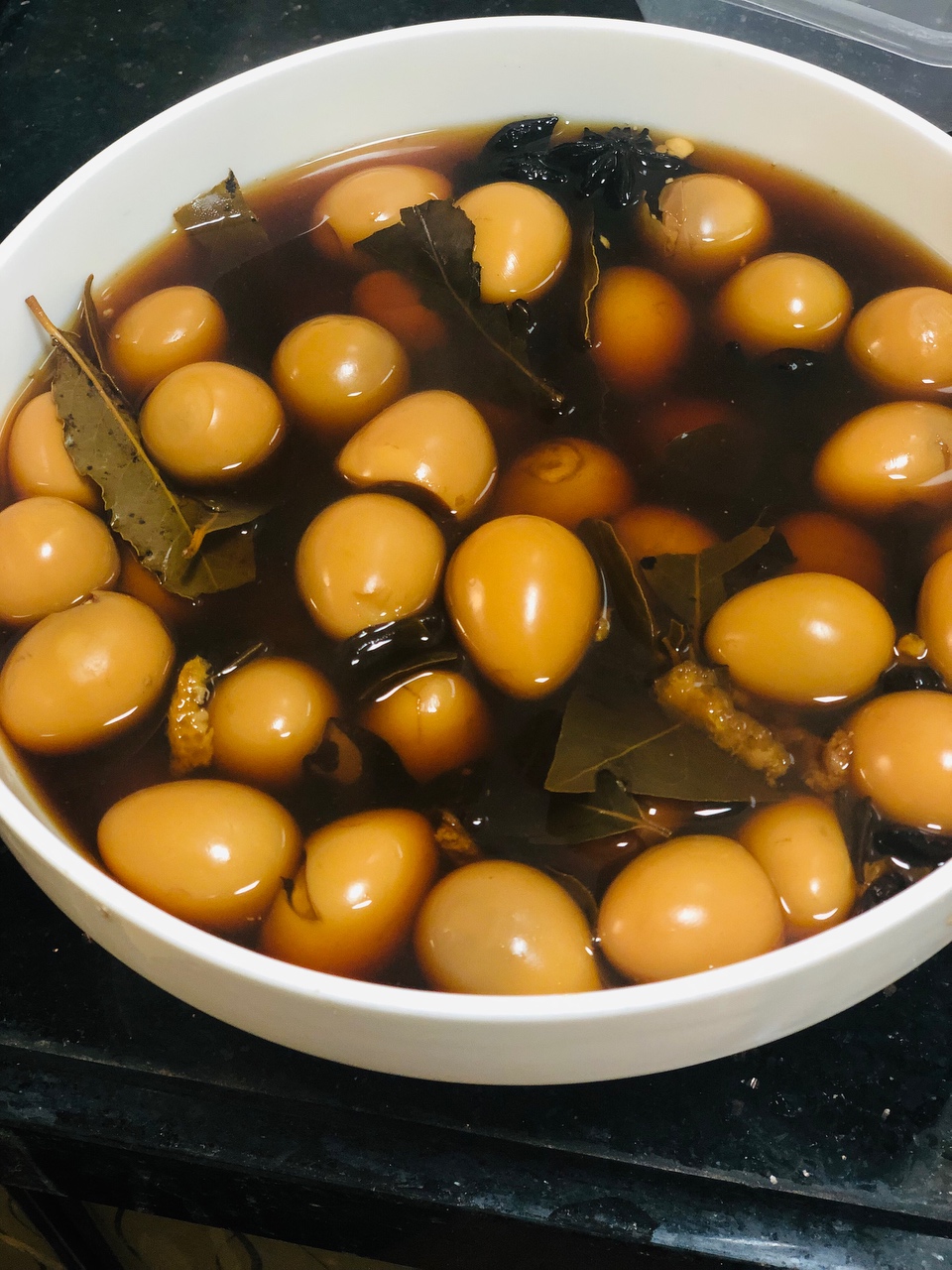 茶叶五香鹌鹑蛋的做法
