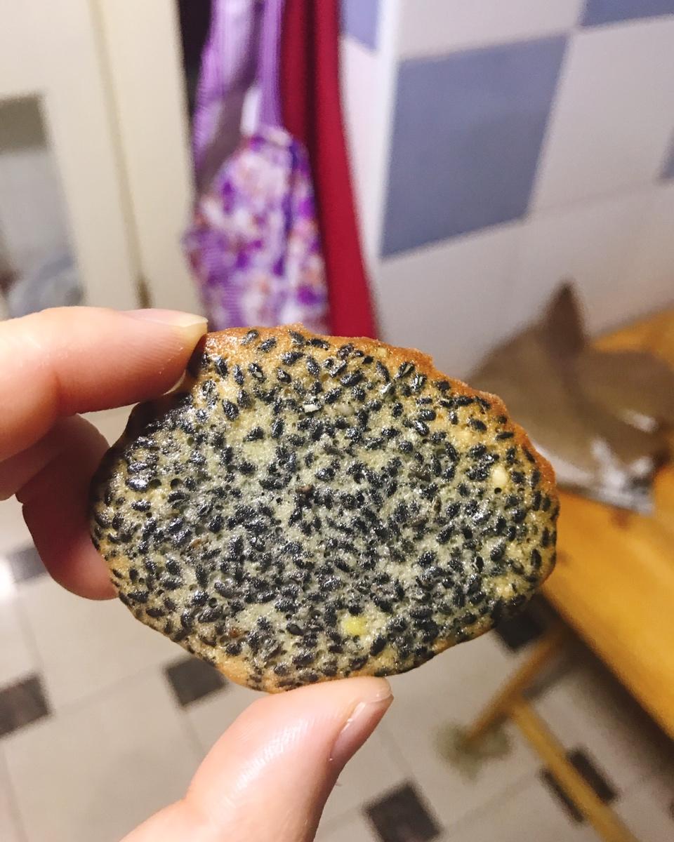 芝麻薄脆蛋白饼干