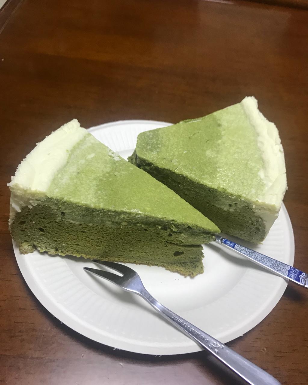 涅1盘做的渐变抹茶慕斯蛋糕:我amanda带着既美又作的抹茶甜点又来了!