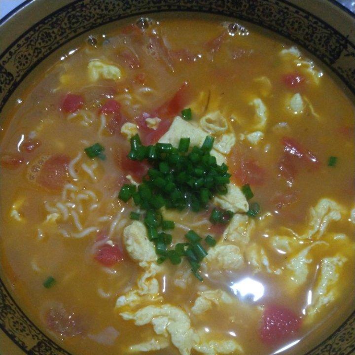 恨不得抱着锅舔的番茄鸡蛋面