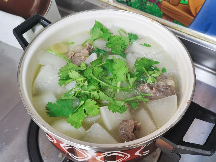 白萝卜清炖牛肉汤的做法