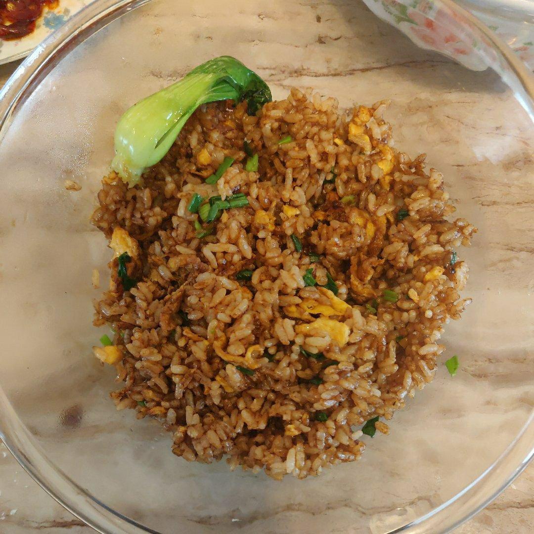 小时候的酱油炒饭