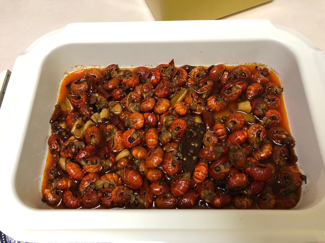 厨师长教你：“油焖小龙虾”的家常做法，香辣入味，越吃越过瘾