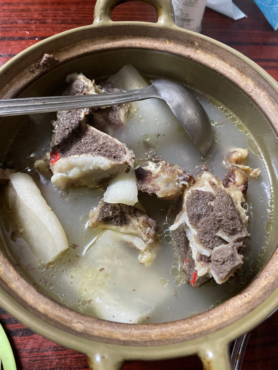 牛骨白萝卜汤（如何熬出奶白）