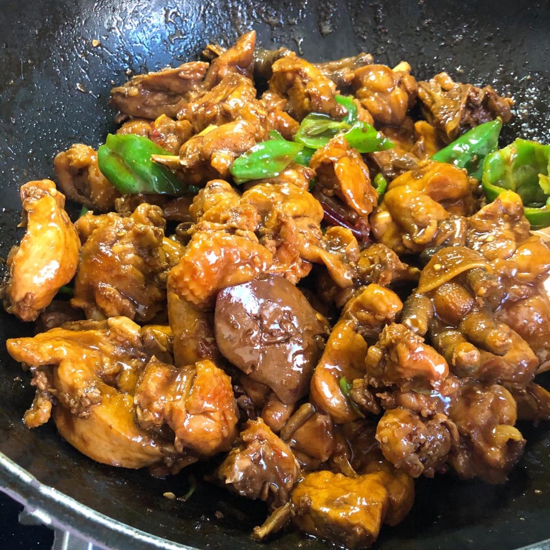 好吃到原地爆炸的黄焖鸡