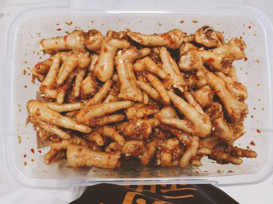 摆摊蒜辣鸡爪