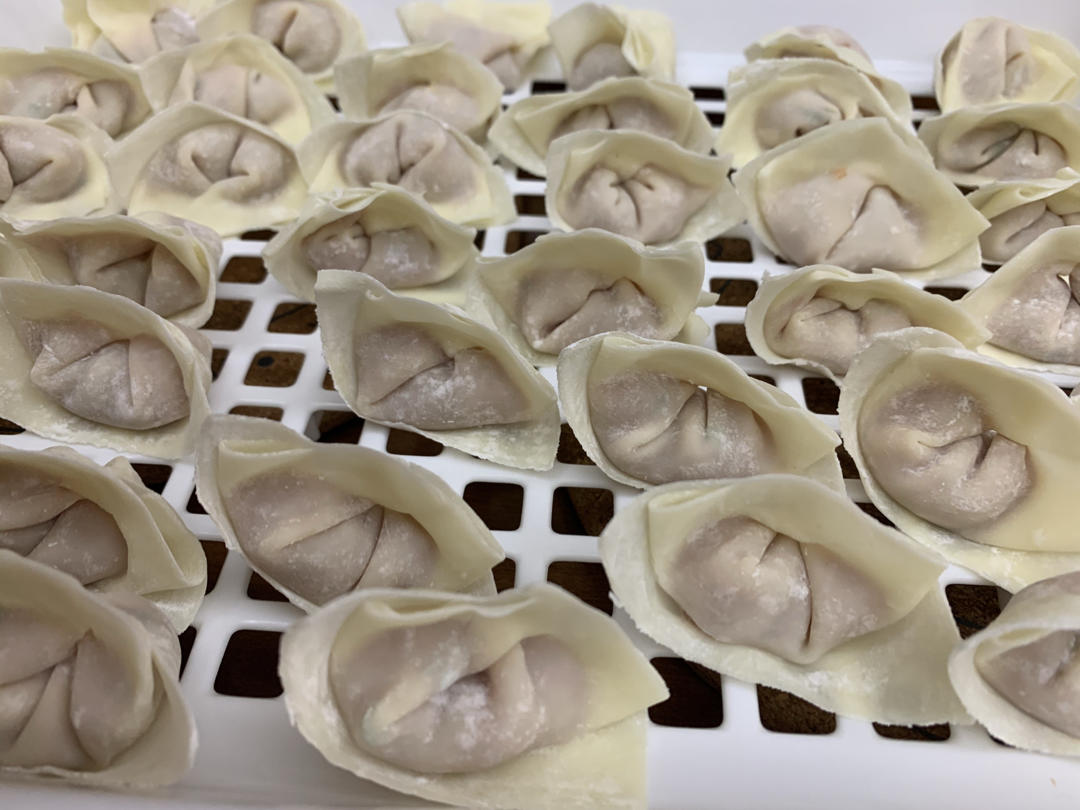 鲜肉小馄饨（调馅+馄饨包法）