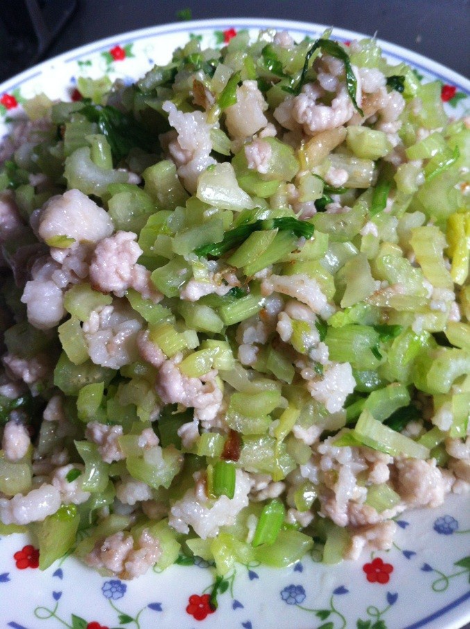 芹菜牛肉末