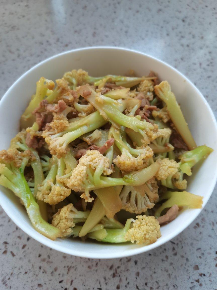 花菜炒肉片