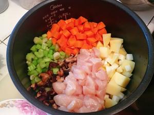 什锦咖喱焖饭的做法 步骤2