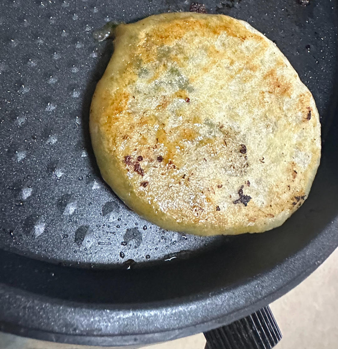 韭菜猪肉馅饼～皮薄馅大不漏巨香