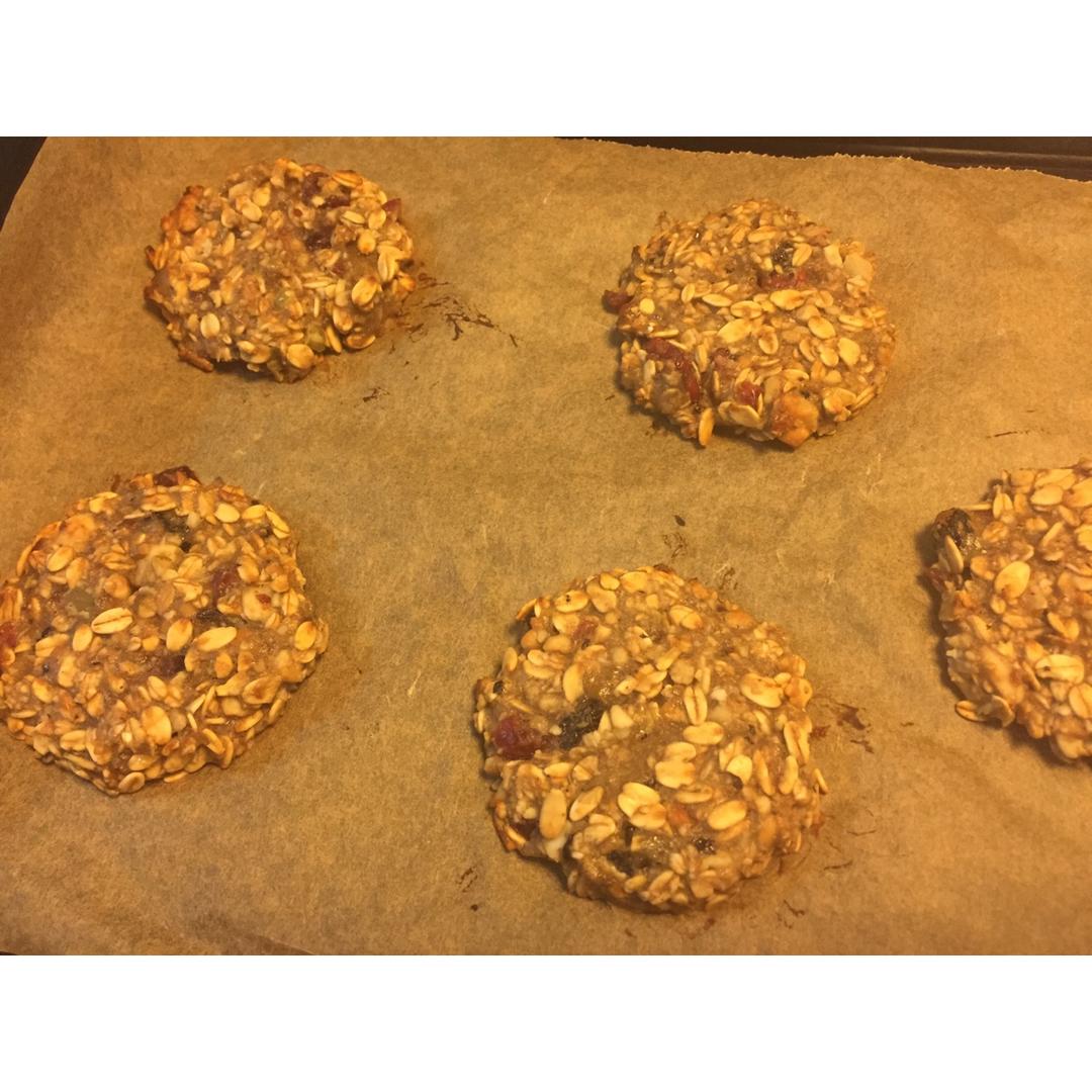 无油无糖健身必备--两种材料燕麦香蕉饼干two ingredience oatmeal cookie