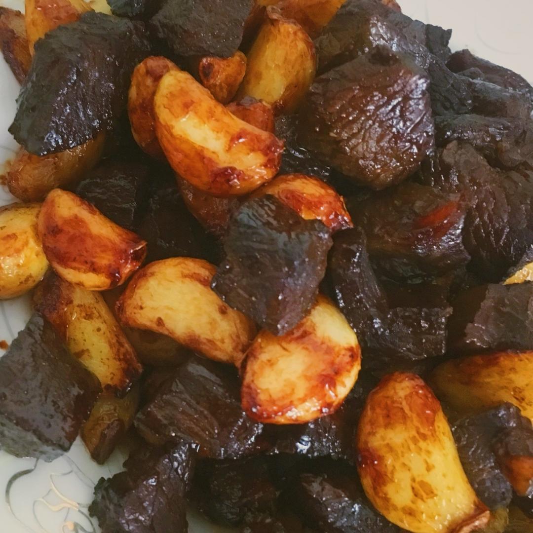 黑蒜子牛肉粒